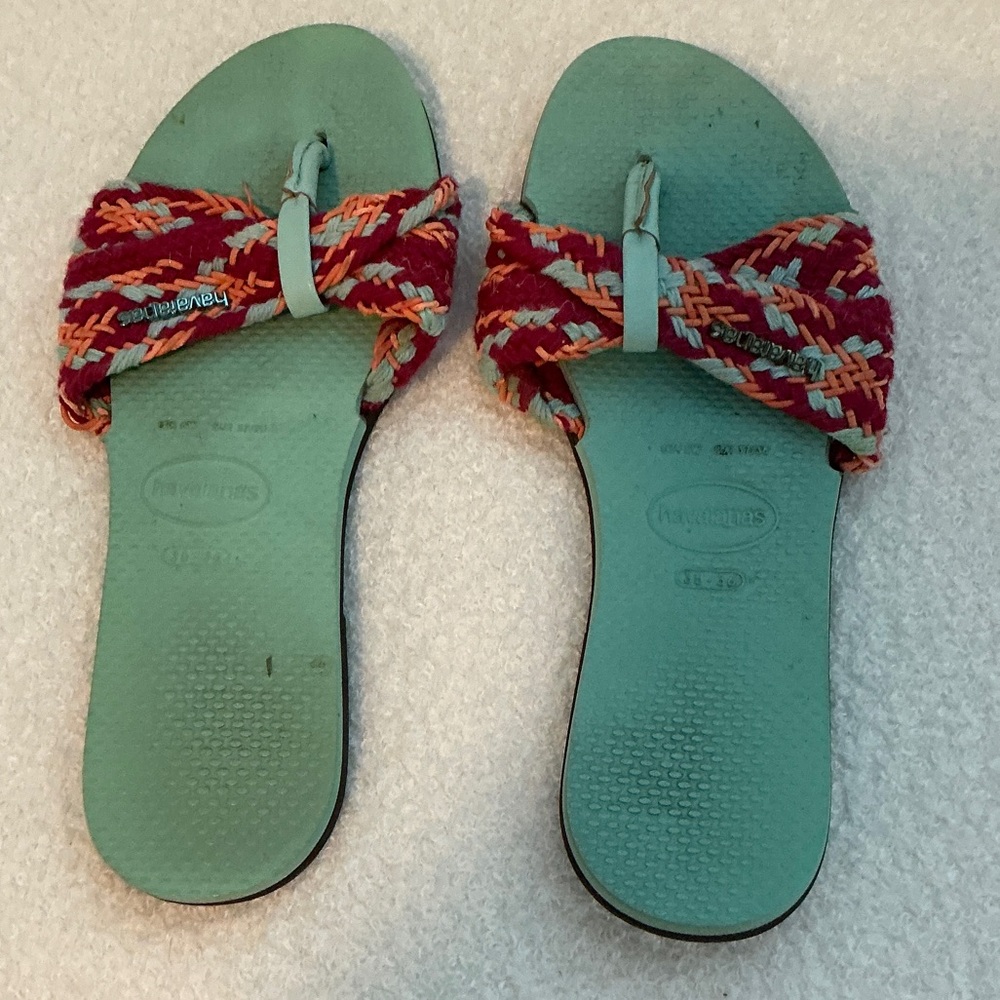 Havaianas Women's Red and Teal Sandals